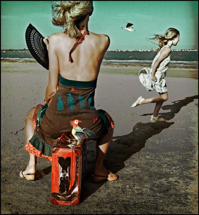 Используй реквизит и гардероб