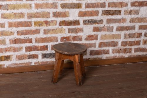 табурет деревянный